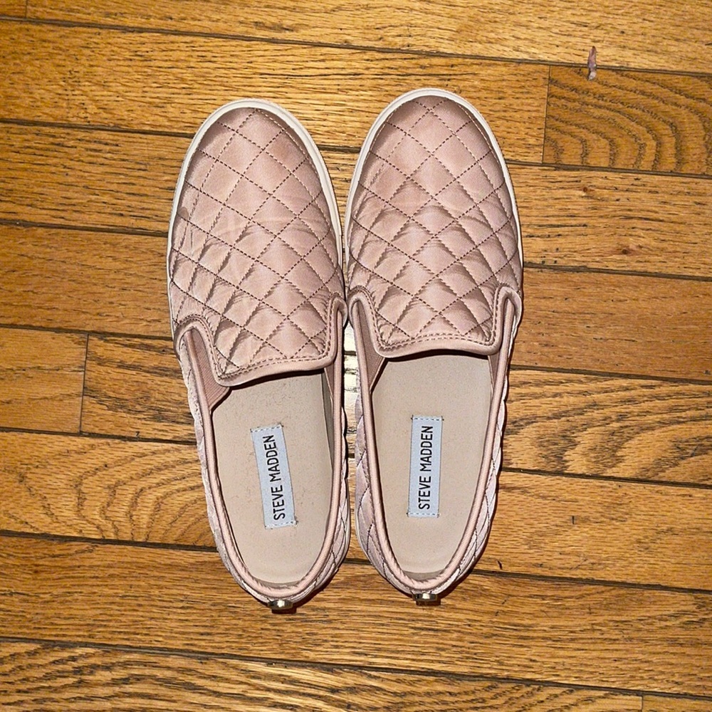Women’s Steve Madden sneakers